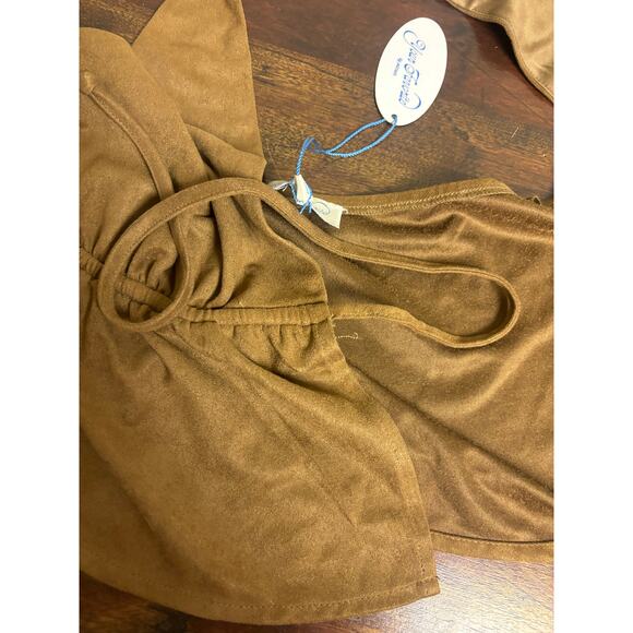 Your Favorite by PacSun Brown Suede-Style Halter Peplum Top – NWT – Size M - Picture 9 of 9